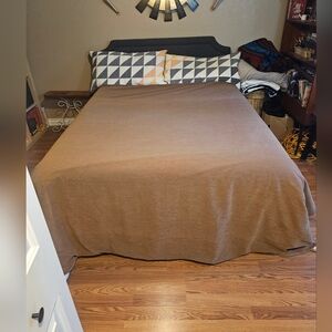 Elegant Brown LARGE Orvis Bedpread